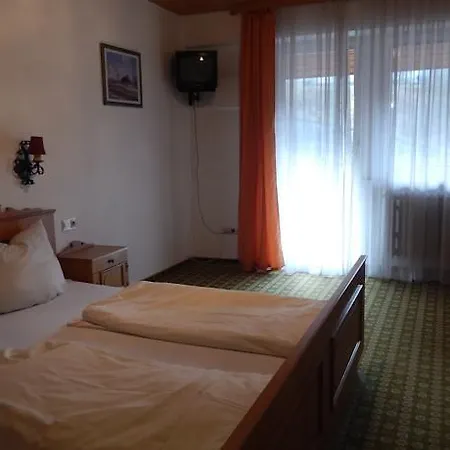 Hotel Garni Neustadter Hof 3*
